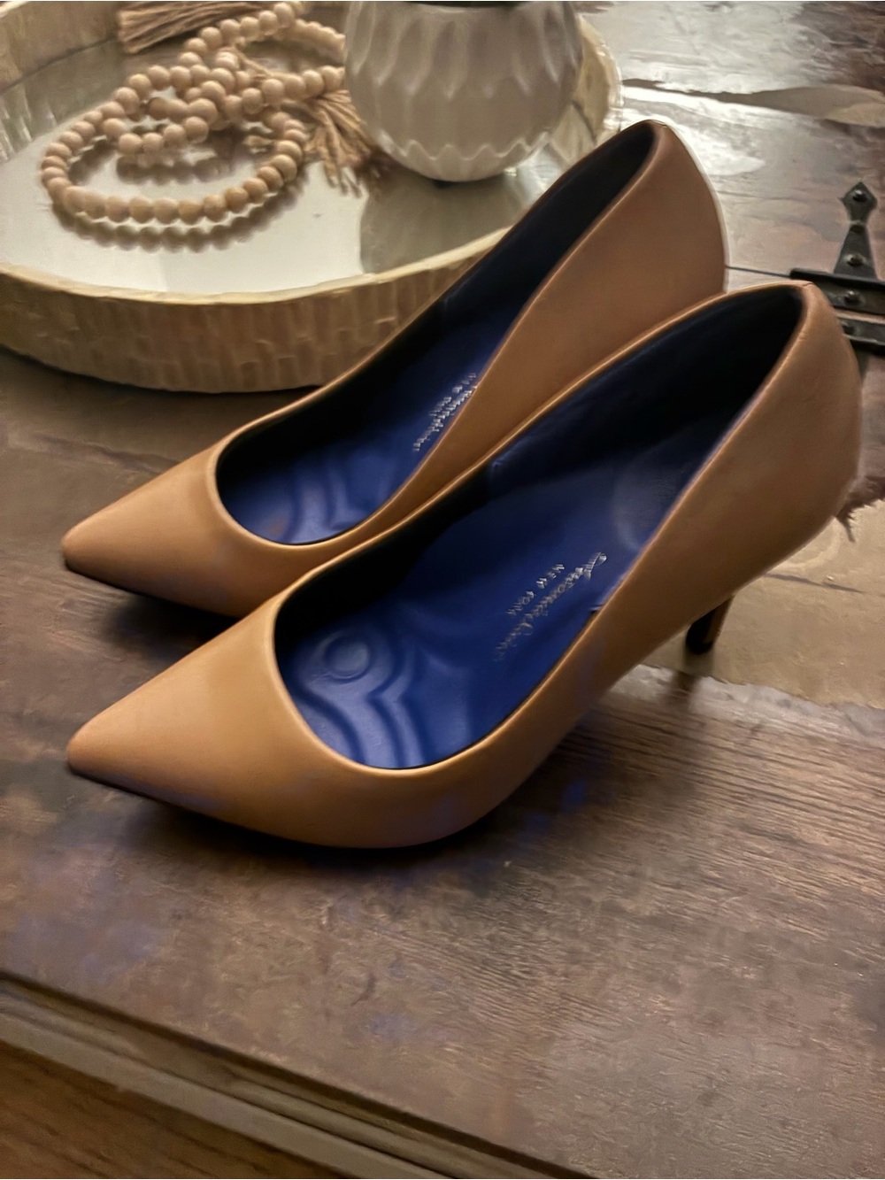 Classic Pointed-Toe Mid Heels in Tan with Blue Insole